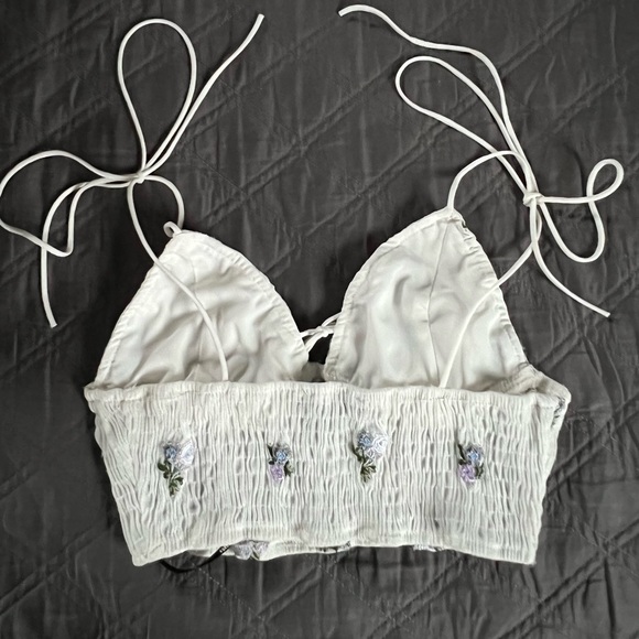 Adorable embroidered F21 spaghetti tie strap bralette top. Size S. - Picture 5 of 9